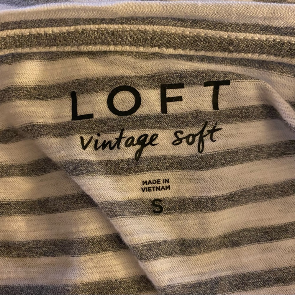 LOFT Striped Split Hem Long Sleeve Tee Gray White - Picture 6 of 8